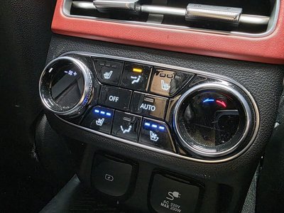 2021 Genesis GV70 thumbnail 25