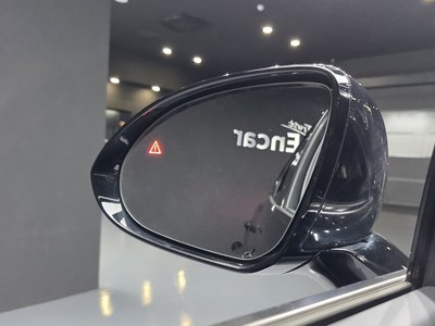 2021 Genesis GV70 thumbnail 19