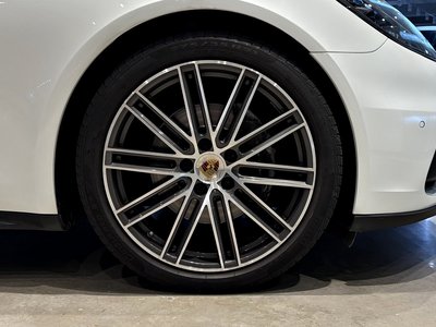 PORSCHE PANAMERA - 8