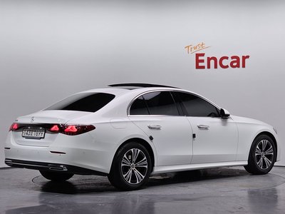 MERCEDES-BENZ E-CLASS - 3