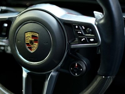 PORSCHE CAYENNE COUPE - 8