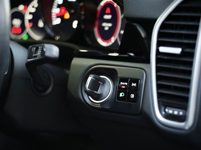 PORSCHE CAYENNE COUPE - 10