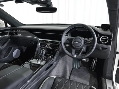 2025 Bentley FLYING SPUR 缩略图 30