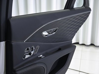 2025 Bentley FLYING SPUR 缩略图 35
