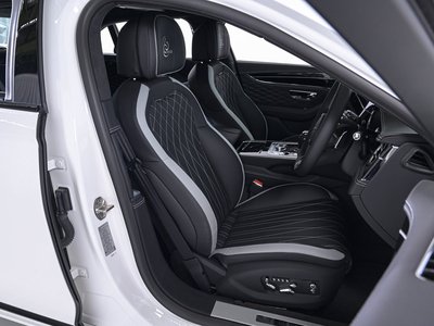 2025 Bentley FLYING SPUR 缩略图 29