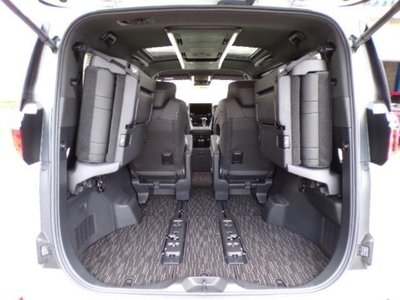 2025 Toyota ALPHARD — миниатюра 36
