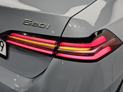 2026 BMW 5 SERIES 照片 10