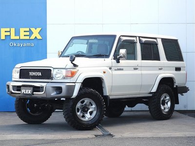 TOYOTA LAND CRUISER 70 - 1
