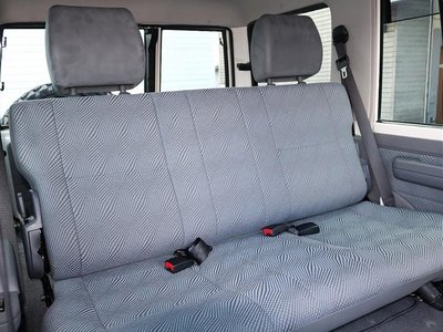 TOYOTA LAND CRUISER 70 - 8