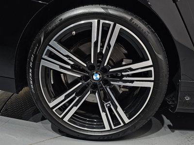 BMW 7 SERIES - 8