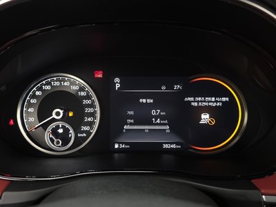 صورة 8 لـ 2021 Genesis GV70