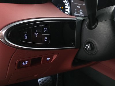 2021 Genesis GV70 — миниатюра 14
