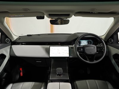 صورة 2 لـ 2024 LAND Rover RANGE ROVER EVOQUE
