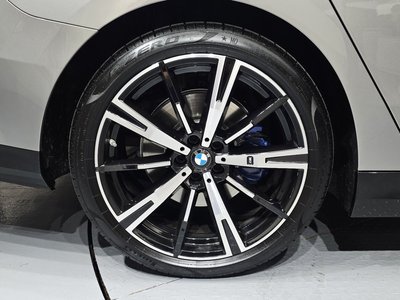BMW 5 SERIES - 6