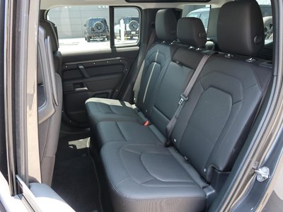 2025 LAND Rover DEFENDER thumbnail 39