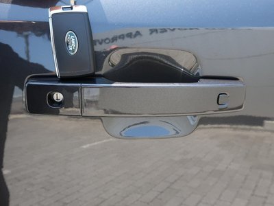 2025 LAND Rover DEFENDER thumbnail 11
