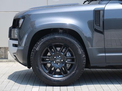 2025 LAND Rover DEFENDER thumbnail 29