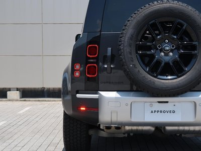 2025 LAND Rover DEFENDER thumbnail 28