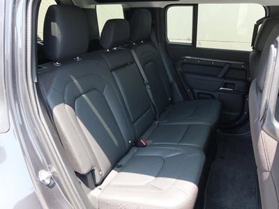 2025 LAND Rover DEFENDER thumbnail 15