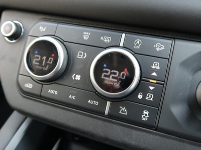 2025 LAND Rover DEFENDER thumbnail 58