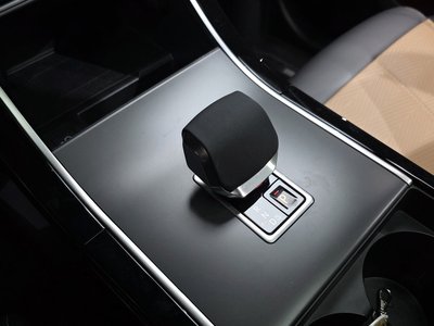 LAND ROVER RANGE ROVER VELAR - 9