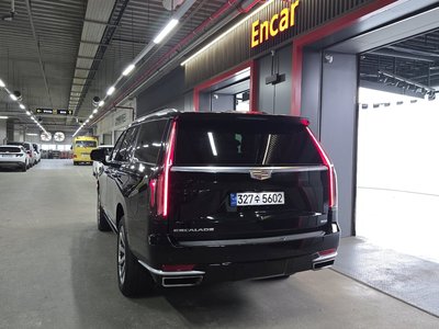 CADILLAC ESCALADE - 3