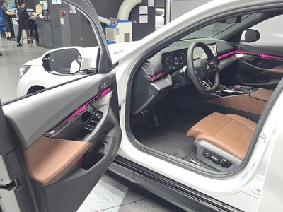 2026 BMW 5 SERIES — миниатюра 13