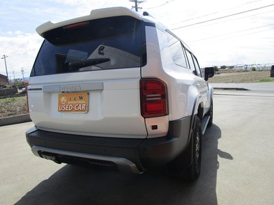 TOYOTA LAND CRUISER 250 - 7