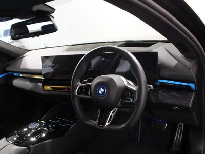 BMW I5 TOURING - 3