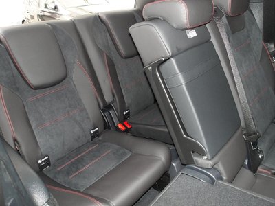 صورة مصغرة 40 لـ 2025 Mercedes-BENZ GLB