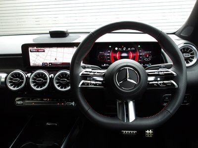 صورة مصغرة 35 لـ 2025 Mercedes-BENZ GLB