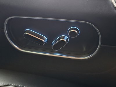 2022 Genesis G90 (RS4) thumbnail 32