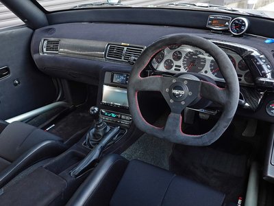 NISSAN SKYLINE GT-R - 6