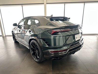 LAMBORGHINI URUS - 3