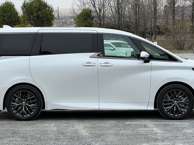 TOYOTA VELLFIRE - 4