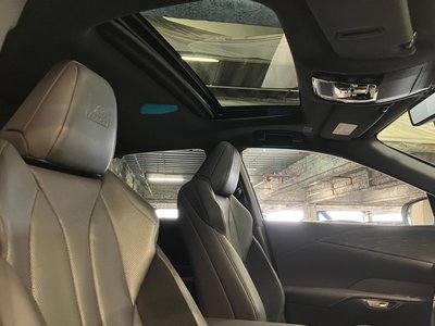 صورة مصغرة 31 لـ 2023 Lexus RX