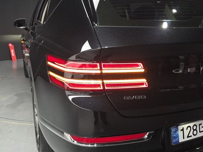 2022 Genesis GV80 — фото 10