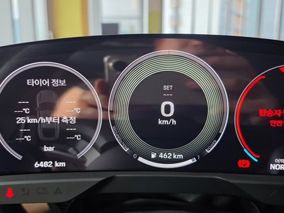 2025 Porsche TAYCAN — миниатюра 14