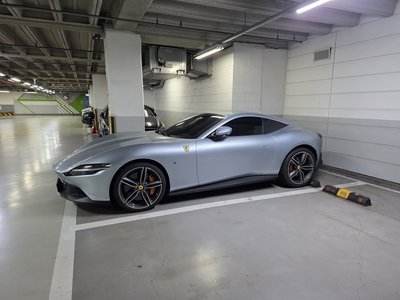 FERRARI ROMA - 2