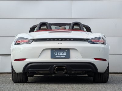 PORSCHE 718 BOXSTER - 4