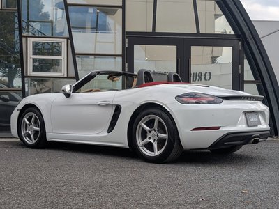 PORSCHE 718 BOXSTER - 5