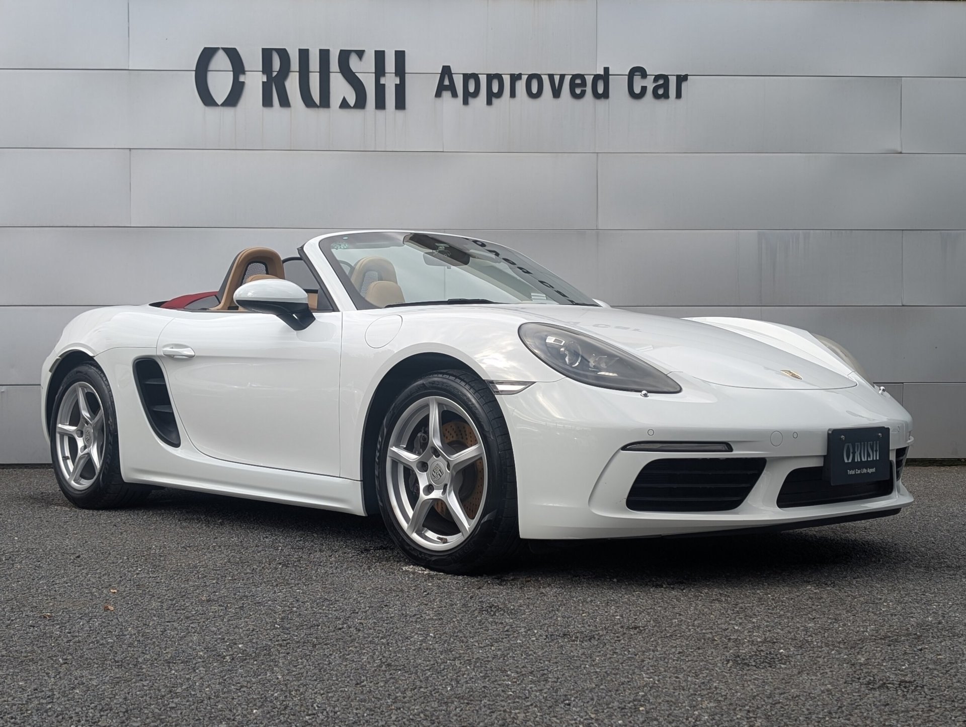 PORSCHE 718 BOXSTER - View 1