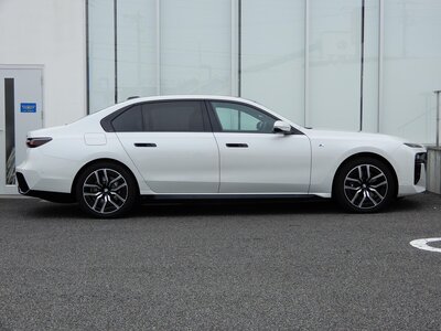 BMW I7 - 5