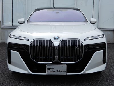 BMW I7 - 7