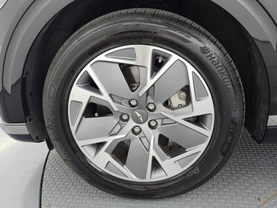 2022 Genesis ELECTRIFIED GV70 photo 6