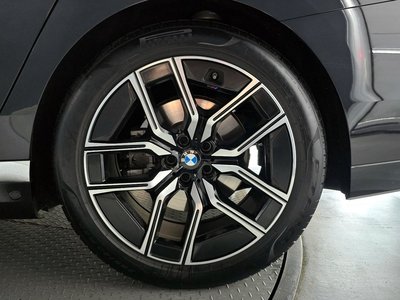 BMW 7 SERIES - 8