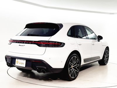 PORSCHE MACAN - 8