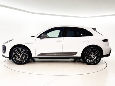 PORSCHE MACAN - 5