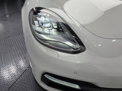 2018 Porsche PANAMERA 照片 9