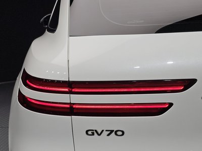 2021 Genesis GV70 photo 10